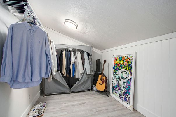 Interior, Walk-in Closets, Wood Texture Flooring