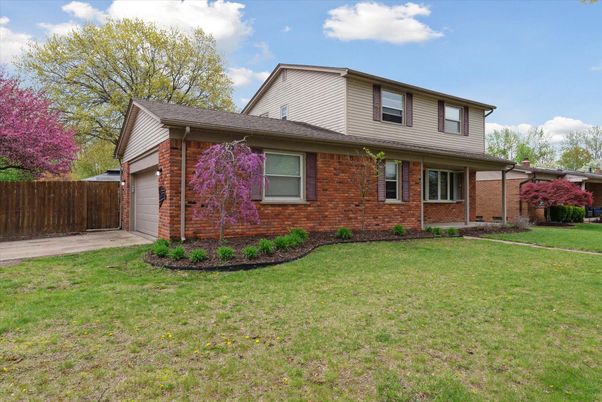 Attached, Exterior, Facade, Brick Facade, Split Level