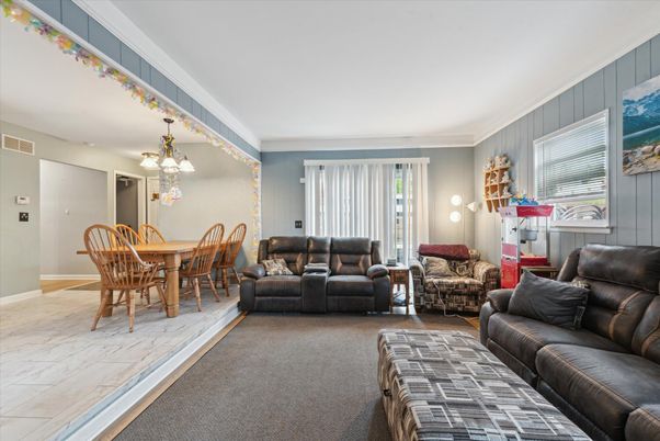Dining room, Interior, Living room, Pendant Lights