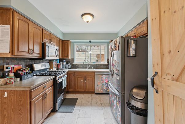Interior, Kitchen, Stainless Steel Appliances