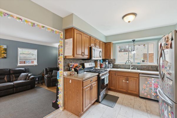 Interior, Kitchen, Living room, Stainless Steel Appliances