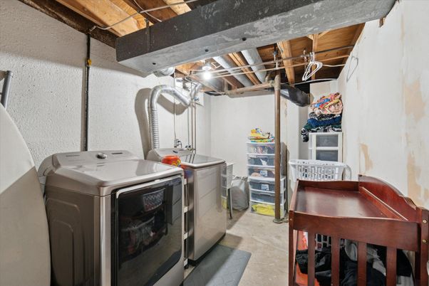 Interior, Washer, Wooden Beams, Wooden Ceilings