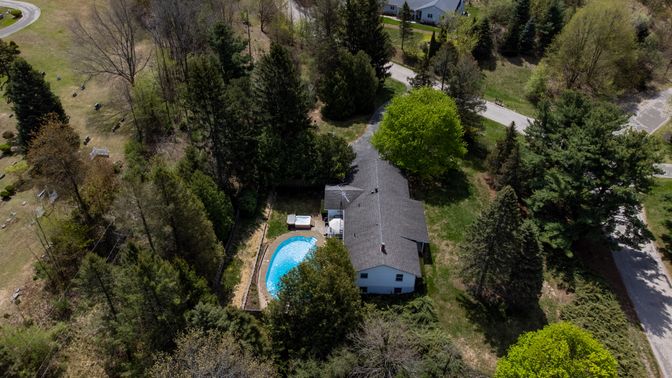 Exterior, Drone