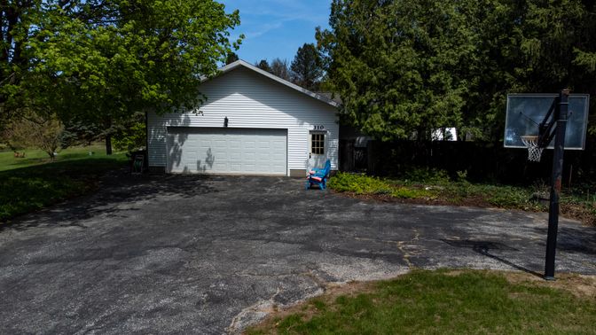 Detached Garage, Exterior