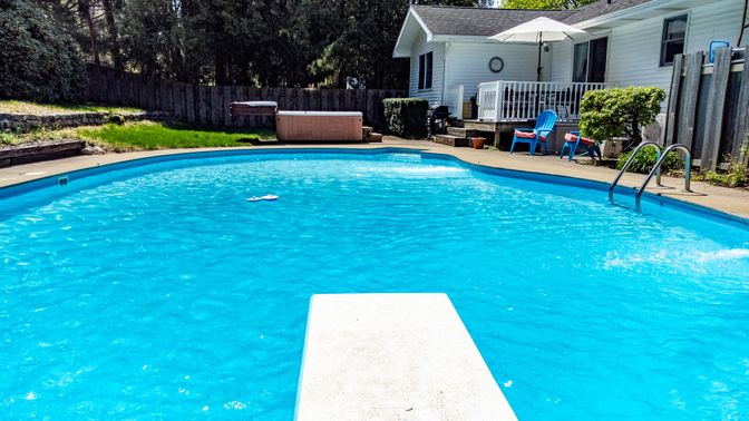 Exterior, Pool