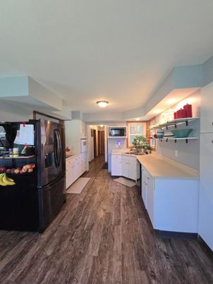 Interior, Kitchen, Washer, Wood Texture Flooring