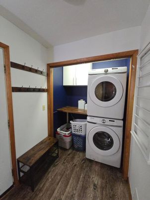 Interior, Utility Closets, Washer, Wood Texture Flooring