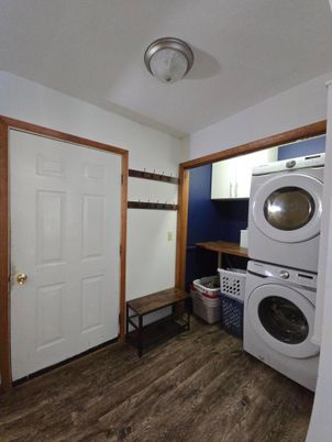 Interior, Utility Closets, Washer, Wood Texture Flooring
