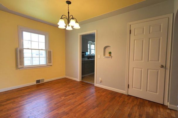 Bathroom, Chandelier, Empty room, Interior, Pendant Lights, Wood Texture Flooring