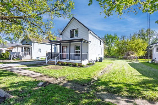 Backyard, Exterior, Facade, Farmhouse