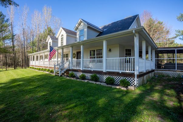 Backyard, Exterior, Facade, Cape Cod