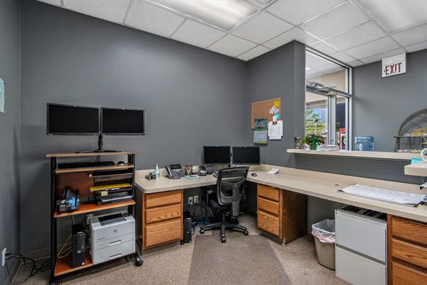 Home Office, Interior