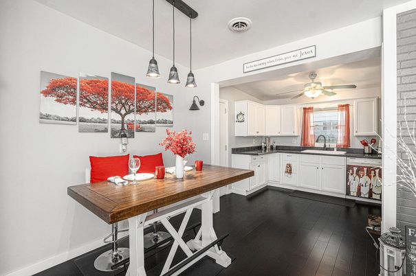 Interior, Kitchen, Pendant Lights, Wood Texture Flooring