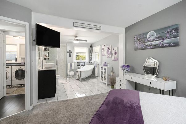 Bathroom, Free Standing Baths, Interior, Washer