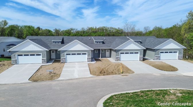 Attached, Exterior, Facade, Ranch
