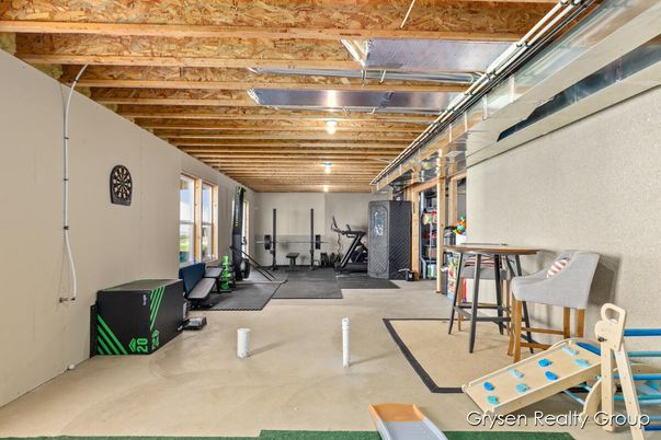 Fitness Equipment, Interior, Wooden Beams
