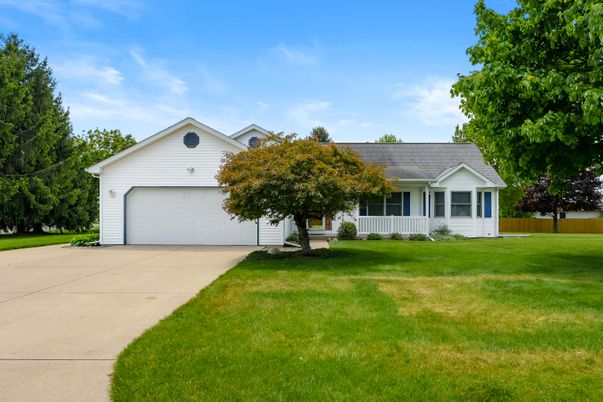 Attached, Exterior, Facade, Farmhouse
