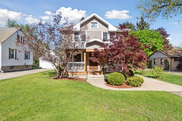 Backyard, Exterior, Facade, Queen Anne Victorian