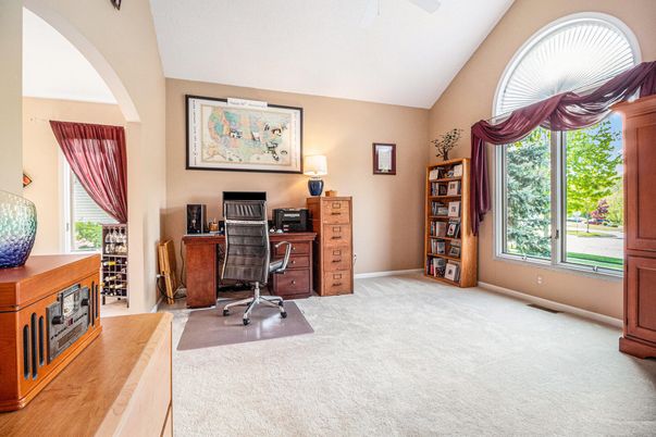 Home Office, Interior