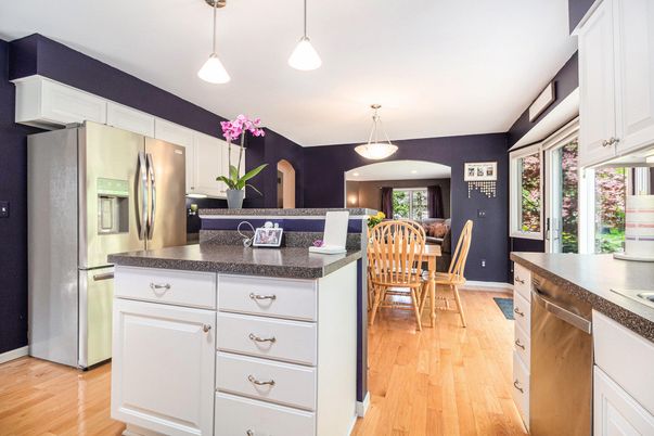 Dining room, Interior, Kitchen, Pendant Lights, Stainless Steel Appliances, Wood Texture Flooring