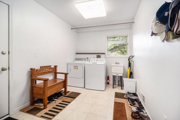 Interior, Washer