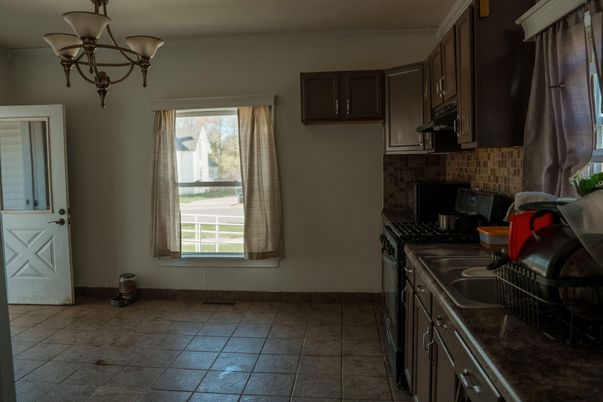 Chandelier, Interior, Kitchen