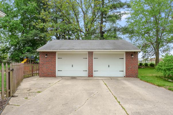 Detached Garage, Exterior