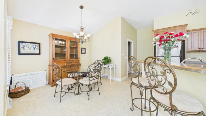 Chandelier, Dining room, Interior