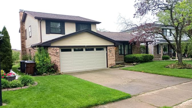 Attached, Exterior, Facade, Brick Facade, Split Level