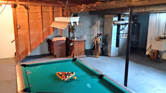Billiard Table, Game Room, Interior