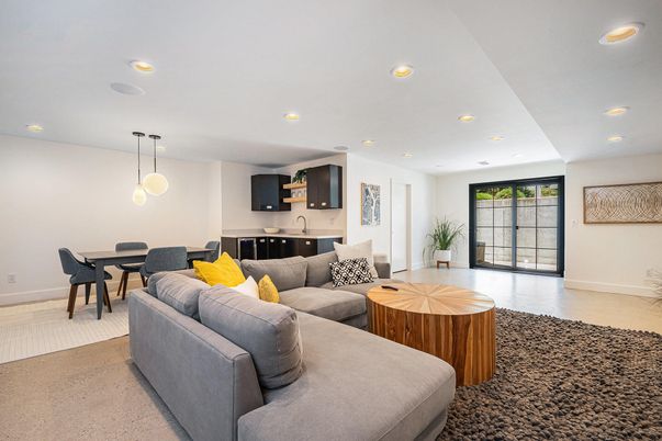 Dining room, Interior, Living room, Pendant Lights, Recessed Lighting