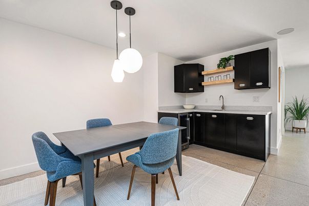 Dining room, Interior, Pendant Lights, Recessed Lighting