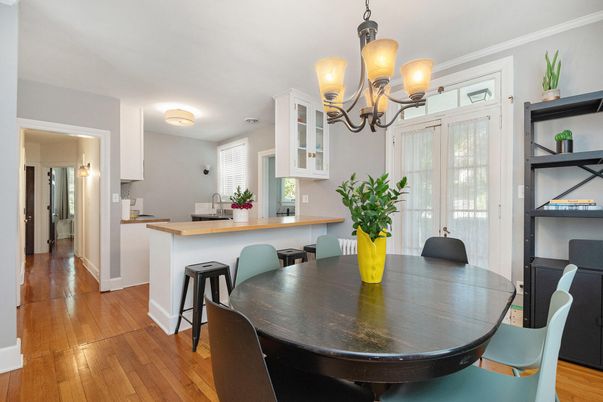 Chandelier, Dining room, Interior, Kitchen, Wood Texture Flooring