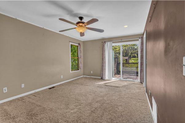 Empty room, Interior, Recessed Lighting