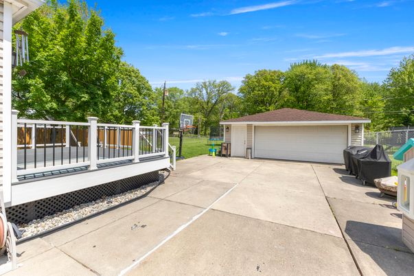 Detached Garage, Exterior