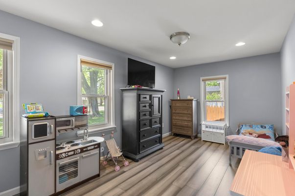 Home Office, Interior, Recessed Lighting, Wood Texture Flooring