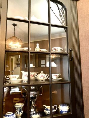 Dining room, Interior