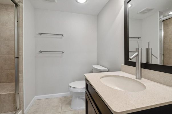 Bathroom, Interior, Recessed Lighting