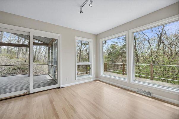Empty room, Interior, Sun Room, Wood Texture Flooring