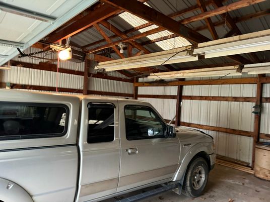 Garage, Interior, Wooden Beams