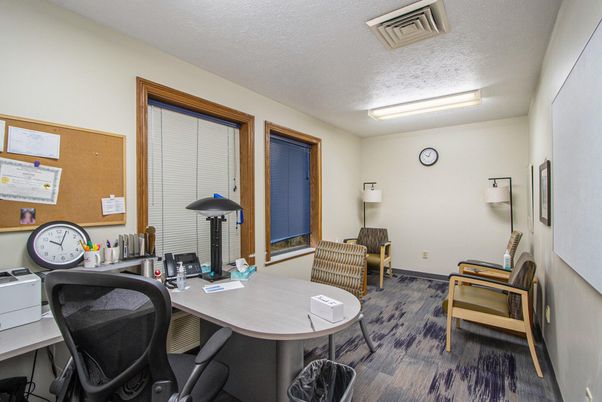 Home Office, Interior