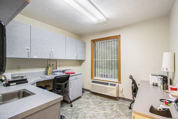 Home Office, Interior