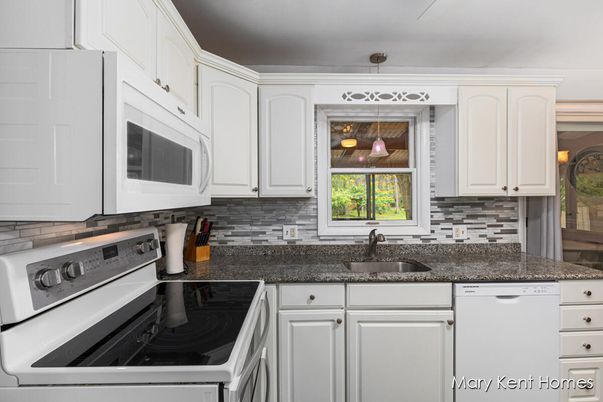 Interior, Kitchen, Pendant Lights