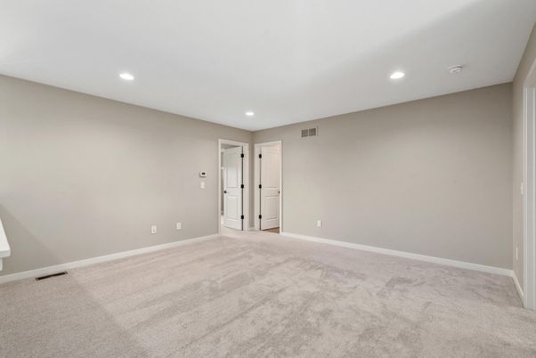 Empty room, Interior, Recessed Lighting