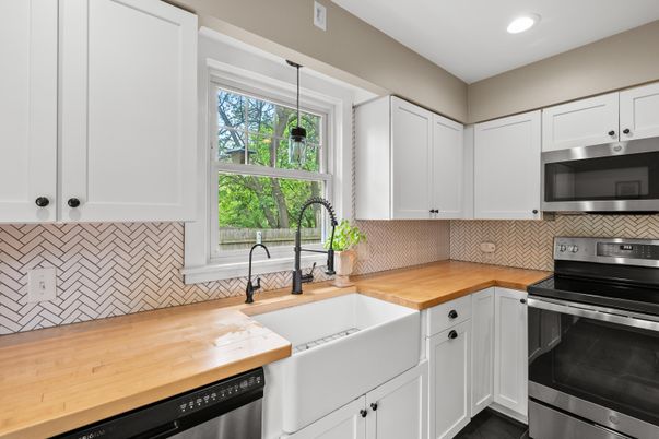Interior, Kitchen, Pendant Lights, Recessed Lighting, Stainless Steel Appliances