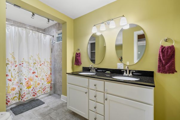 Bathroom, Dual Sink Vanities, Interior