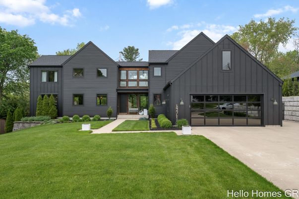 Attached, Exterior, Facade, Farmhouse