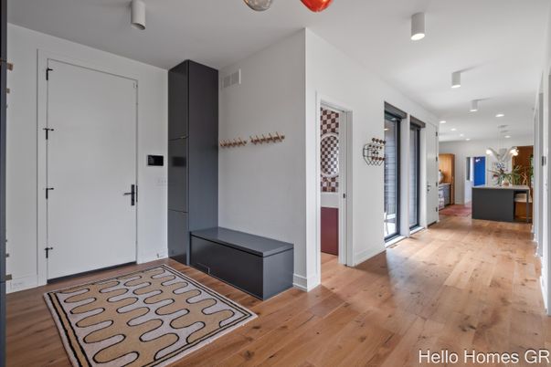 Interior, Pendant Lights, Recessed Lighting, Wood Texture Flooring