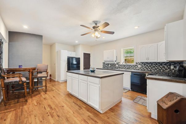 Dining room, Interior, Kitchen, Recessed Lighting, Wood Texture Flooring