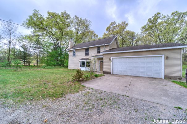 Backyard, Detached Garage, Exterior